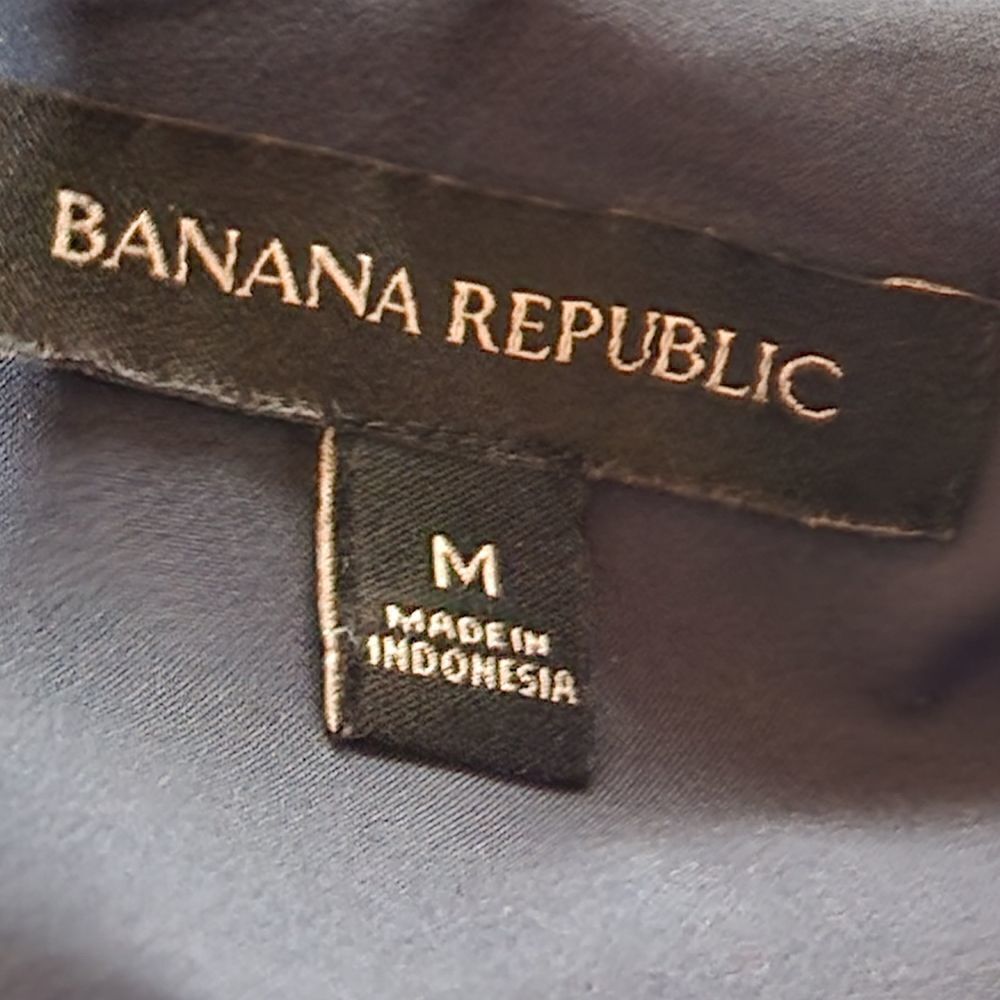 BANANA REPUBLIC Navy Blue Floral V-Neck Spaghetti Strap Shirt Size medium - Picture 5 of 5